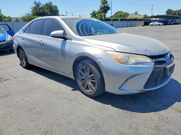 2016 TOYOTA CAMRY