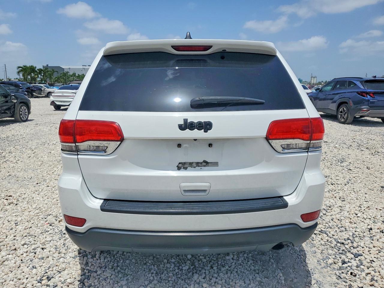 2016 JEEP GRAND CHEROKEE LAREDO 4X2