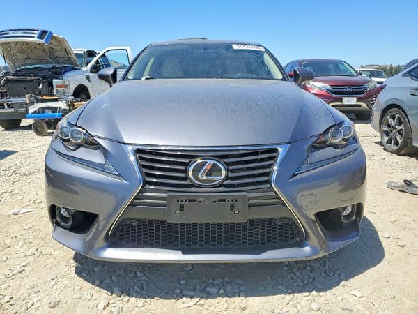 2016 LEXUS IS 200t