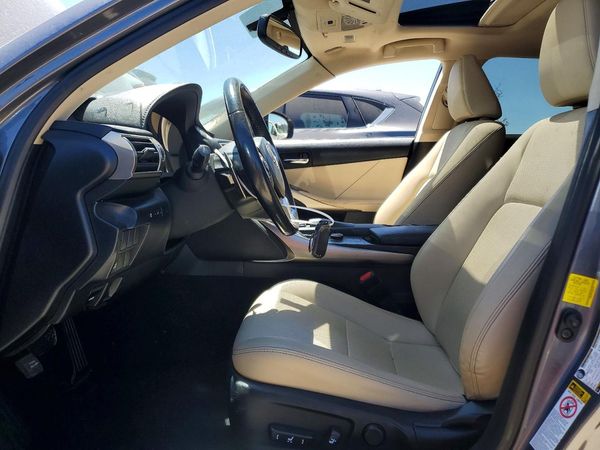 2016 LEXUS IS 200t