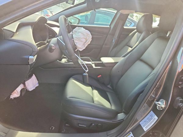 2026 MAZDA 3 Preferred — DENT