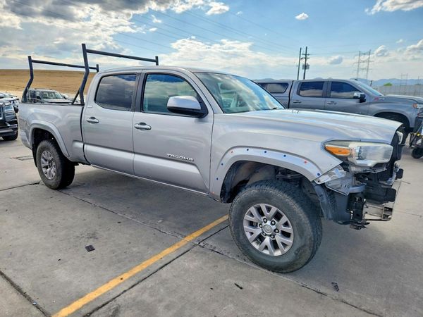 2017 TOYOTA TACOMA