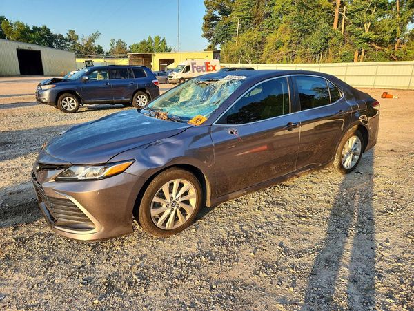 2023 TOYOTA CAMRY