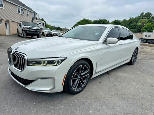 2021 BMW 750