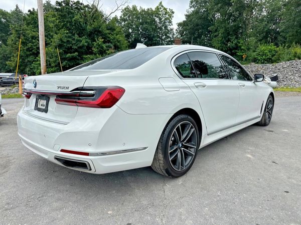 2021 BMW 750 xDrive