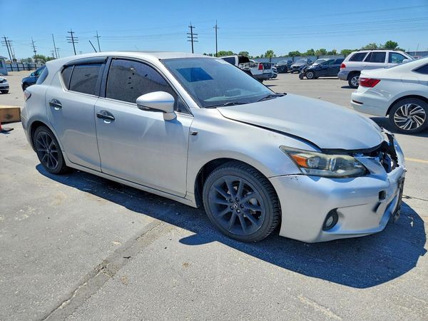 2013 LEXUS CT 200h