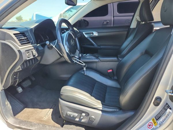 2013 LEXUS CT 200h