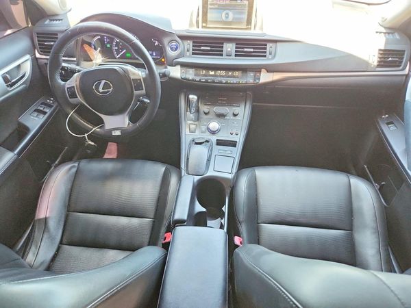 2013 LEXUS CT 200h