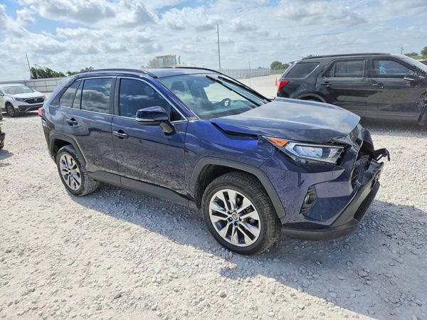 2019 TOYOTA RAV4 XLE Premium