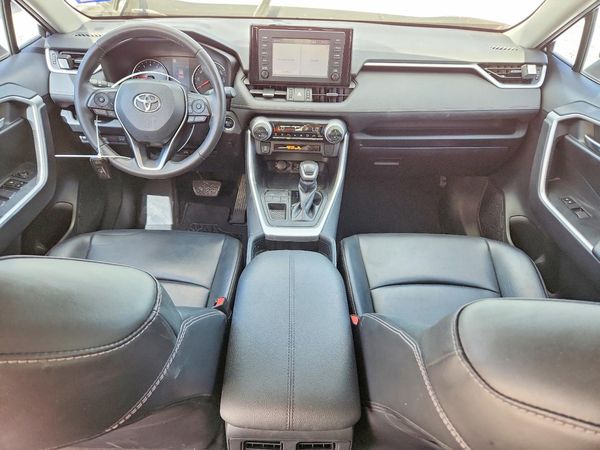 2019 TOYOTA RAV4 XLE Premium