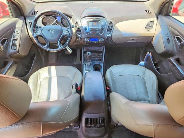 2015 HYUNDAI TUCSON GLS (Middle)
