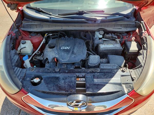 2015 HYUNDAI TUCSON GLS (Middle)