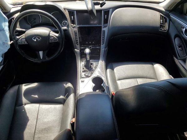 2016 INFINITI Q50