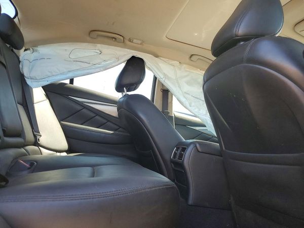 2016 INFINITI Q50