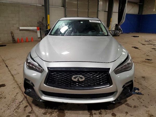 2015 INFINITI Q50