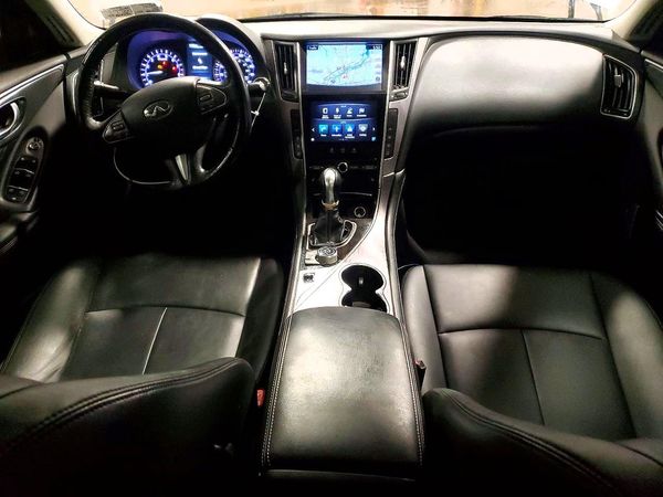 2015 INFINITI Q50