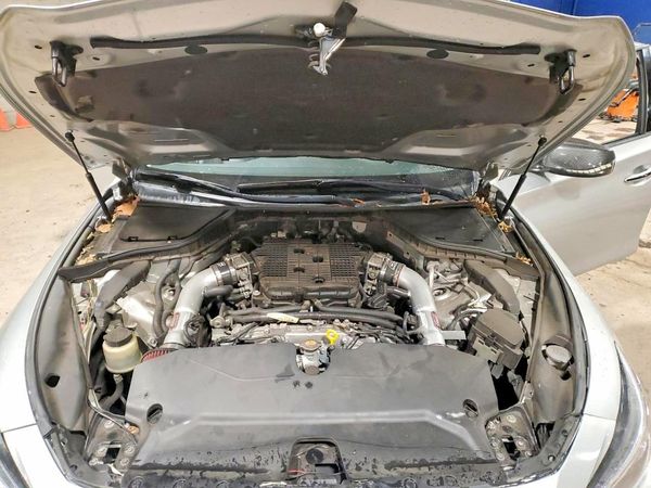 2015 INFINITI Q50