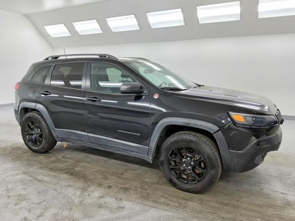 2019 JEEP CHEROKEE TRAILHAWK 4X4