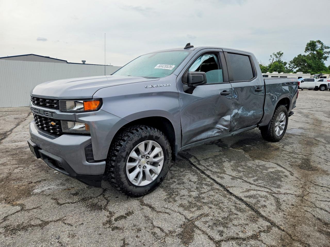 2021 CHEVROLET SILVERADO Custom — Front 3/4