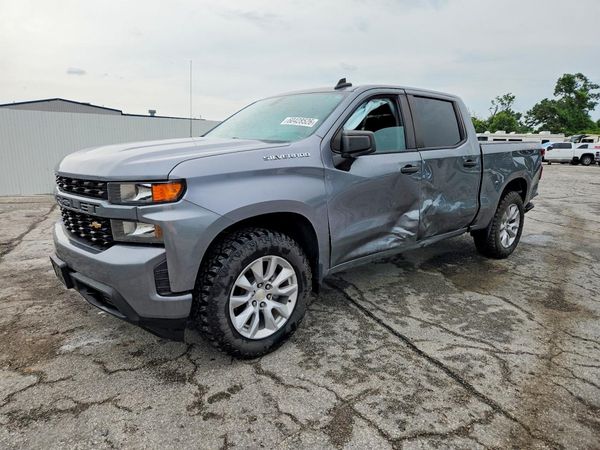 2021 CHEVROLET SILVERADO Custom — Front 3/4