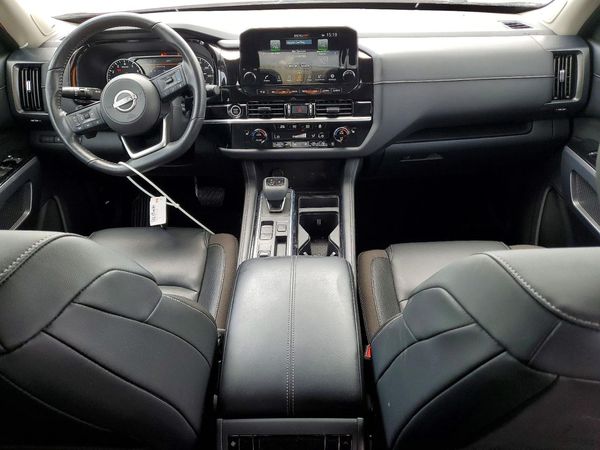 2022 NISSAN PATHFINDER SL