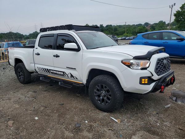 2020 TOYOTA TACOMA SR5