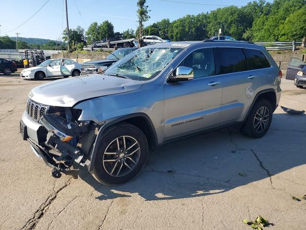 2018 JEEP CHEROKEE Limited — Front 3/4