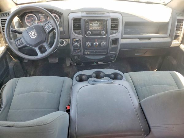 2018 RAM 1500 ST QUAD CAB 4X4