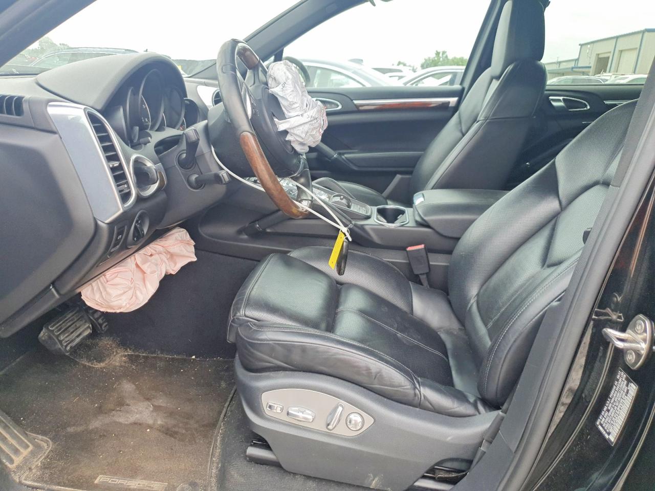 2013 PORSCHE CAYENNE