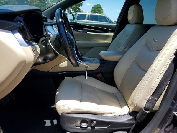 2018 CADILLAC XT5