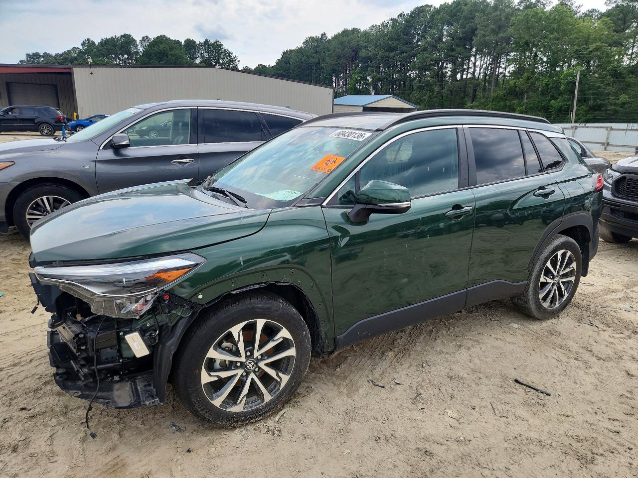 2022 TOYOTA COROLLA CROSS XLE