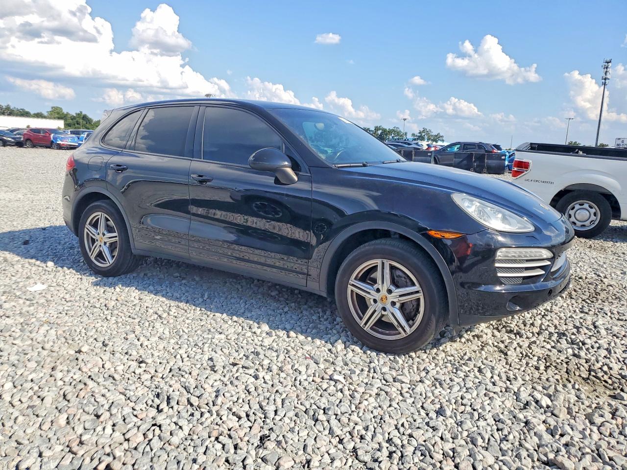 2014 PORSCHE CAYENNE