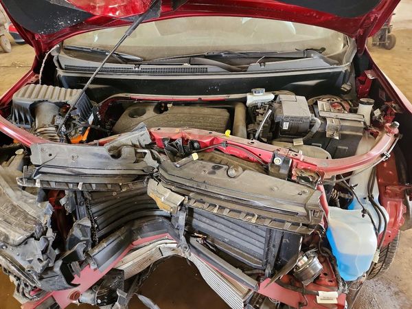 2023 CHEVROLET EQUINOX LT (1LT) — Engine bay