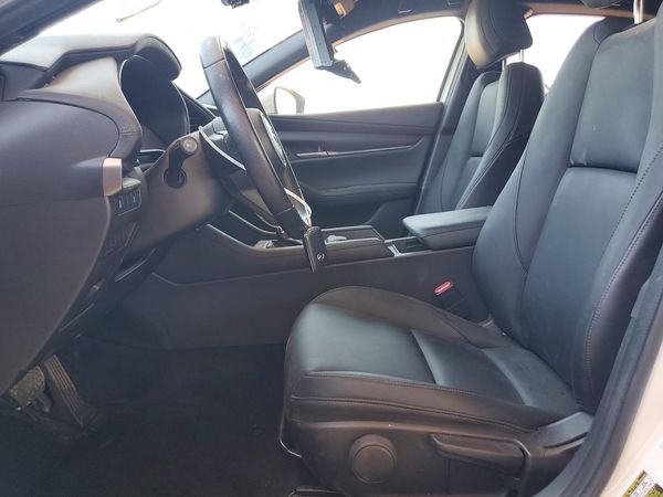 2022 MAZDA 3 Select Package