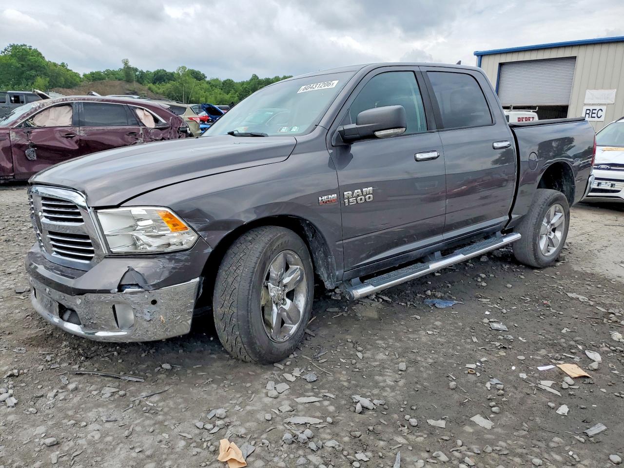 2016 RAM 1500 SLT
