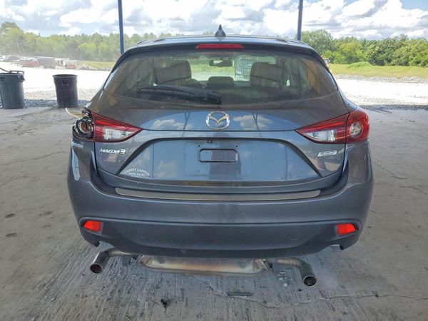 2016 MAZDA 3 SE