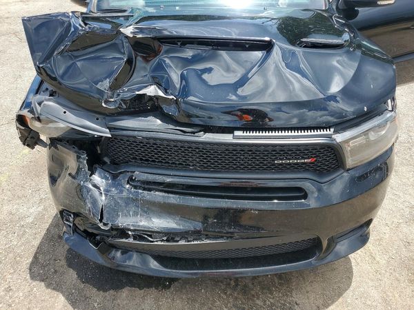 2019 DODGE DURANGO R/T — Engine bay