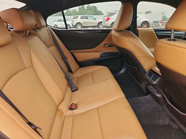 2021 LEXUS ES 350