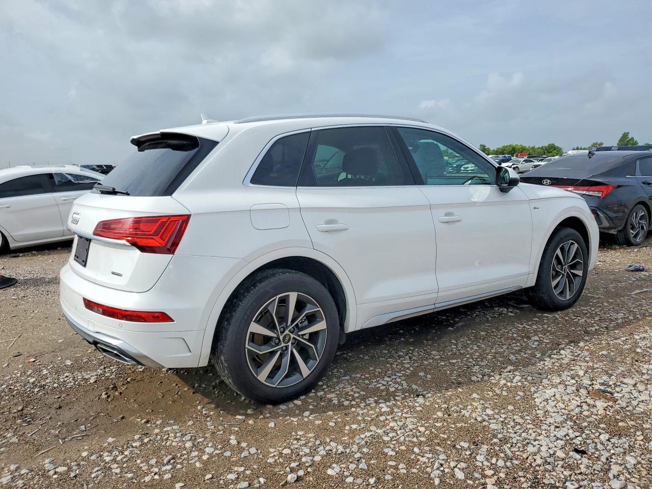 2023 AUDI Q5