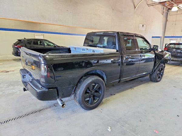 2015 RAM 1500 ST QUAD CAB 4X2