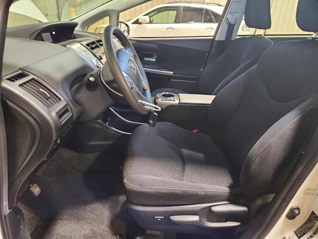 2016 TOYOTA PRIUS V
