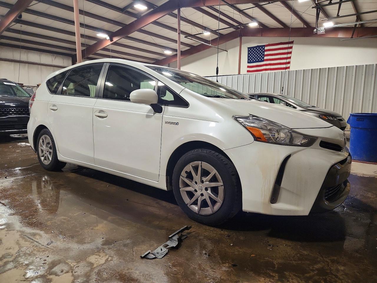 2016 TOYOTA PRIUS V