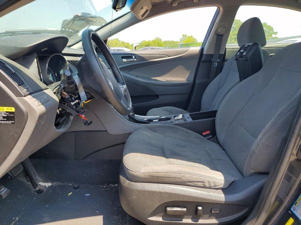 2013 HYUNDAI SONATA GLS/ GLS Popular