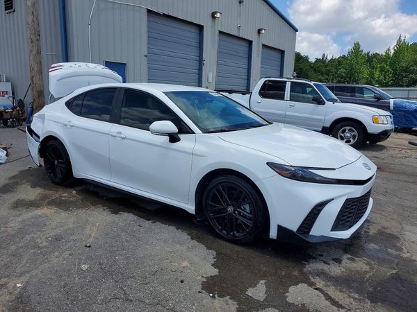 2025 TOYOTA CAMRY