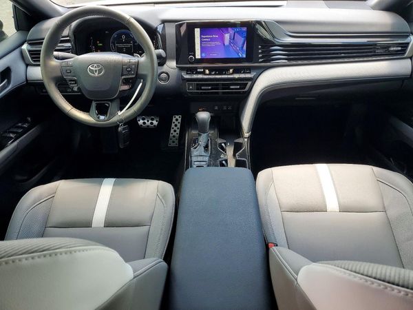 2025 TOYOTA CAMRY