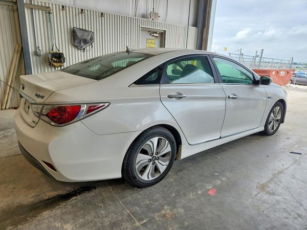 2013 HYUNDAI SONATA