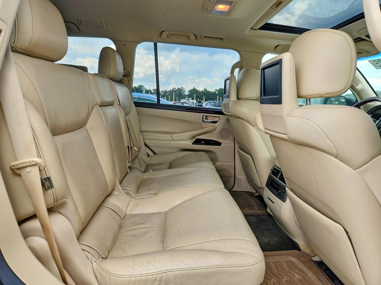 2013 LEXUS LX 570