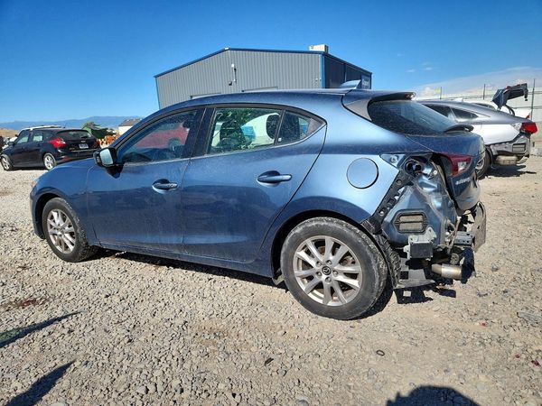 2015 MAZDA 3