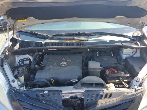 2012 TOYOTA SIENNA