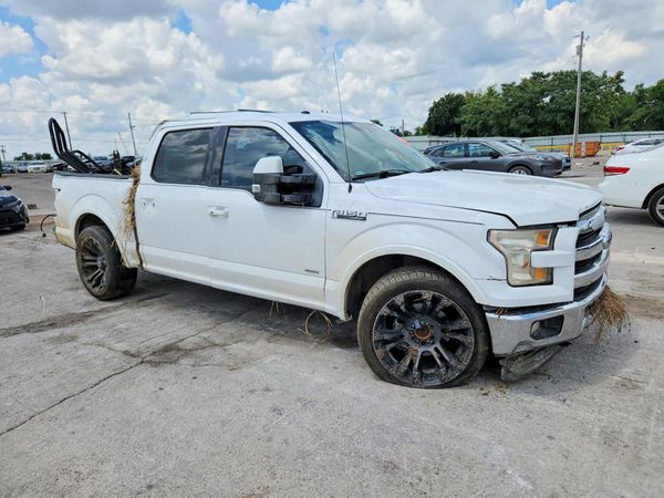 2017 FORD F150 SuperCrew — Passenger 3/4